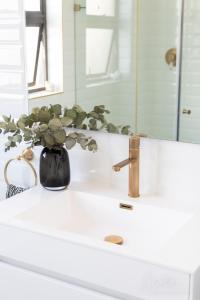 Beachfront Luxury Coastal Escape