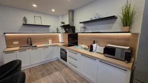 Nicos Central Residence