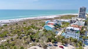 Siesta Beachfront Paradise - Infinity Pool & Spa