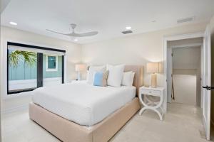 Siesta Beachfront Paradise - Infinity Pool & Spa