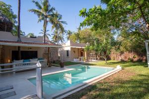 Villa Vittoria, Villa privata con piscina e cuoco