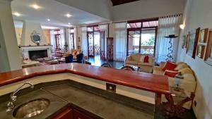 Aconchegante casa na Granja Viana