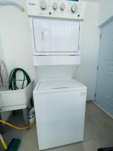 Modern 3BR with private pool near the beach