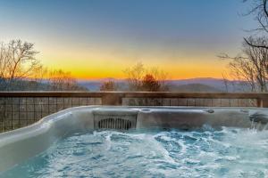 Sunset View Retreat at Eagles Nest