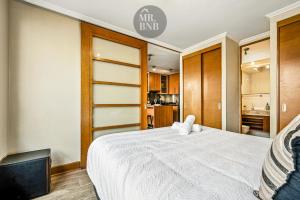 Padre Mariano Apartments by Mr BnB