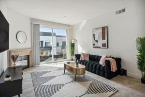 Modern Marina Sanctuary Central Pool Gym Spa