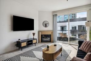 Modern Marina Sanctuary Central Pool Gym Spa