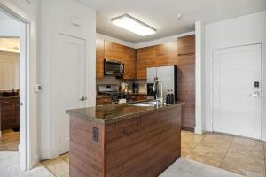 Modern Marina Sanctuary Central Pool Gym Spa