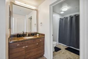 Modern Marina Sanctuary Central Pool Gym Spa