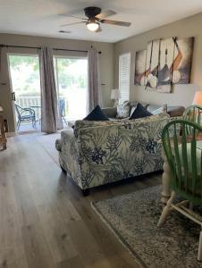 19th Hole Relaxed 2BR Near World Tour Golf