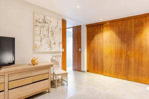 Modern House in Chacras de Coria