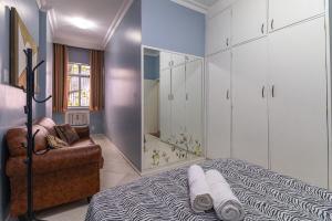 Beautiful 3 bedroom condo by Copacabana Beach