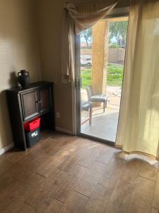 West Phoenix Value Room 4 Bennet