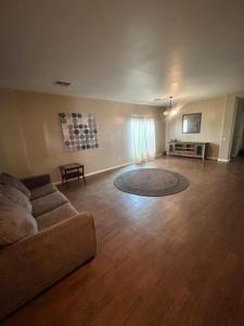 West Phoenix Value Room 4 Bennet