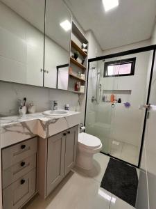 Lindo Apartamento na Praia de Mariscal com ótima localização