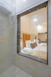 Hotel Urban Lion Near Delhi Airport