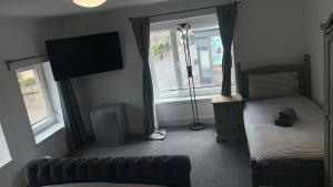 Whole property in Kirkcaldy Fife