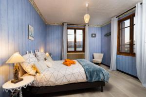 LOustal 3 chambres avec grand jardin parking gratuit