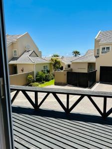 Bay Breeze Apartment with Ocean view