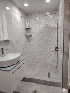 davit batoni small house