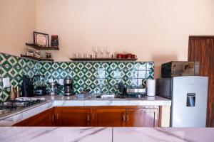 Starlink Wi-Fi, 4min to Beach & Downtown, Laundry Service Included, PetsOK