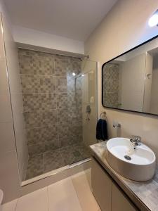 Alquilo departamento dos ambientes zona centro de Salta