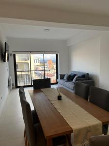 Alquilo departamento dos ambientes zona centro de Salta