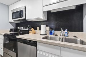 Rhythm Retreat Bar Patio & Space for 10