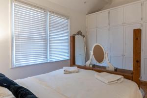 Gorgeous Double Room with High Ceiling