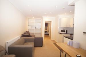 Evergreen apartments Flat Six