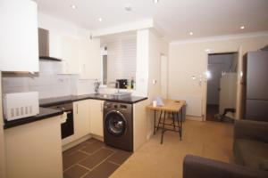 Evergreen apartments Flat Six