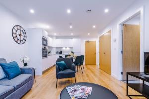 #75 Stunning Landmark Suite Birmingham sleeps 4