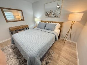 2 bedroom St Augustine Beachside Retreat steps to the Beach