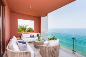 Luxury 4 bed 4 bath Beach Front Condo - Bucerias
