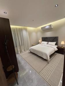 Elegant 3-Bedroom Apartment Smart Entry