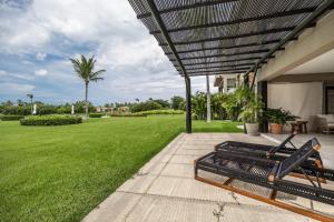 Luxury Ground-Floor Condo 3 bed 4 and half bath