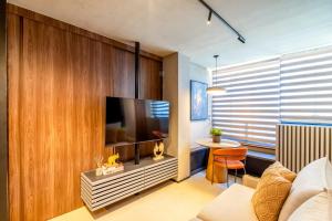 Apto de alto padrao ao lado do shopping Frei Caneca