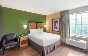 Extended Stay America Suites - Milwaukee - Brookfield