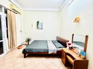 Viet Home Stay-Long Biên