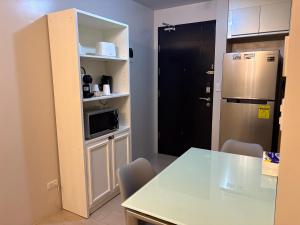 Unit 2H 81 Newport Boulevard Condominium Perfect for Layovers Across NAIA Terminal 3