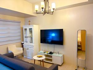 Unit 2H 81 Newport Boulevard Condominium Perfect for Layovers Across NAIA Terminal 3
