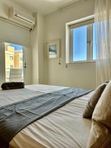 Superb Seaview Flat, Prime Area