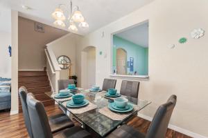 Oasis At Regal Palms