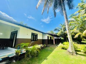 Shasha Apartments