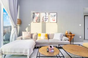 1-Bedroom Apartment near Dubai Frame High Floor