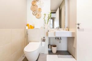 1-Bedroom Apartment near Dubai Frame High Floor