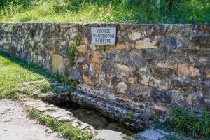 Creekside Fun Dog-friendly, Games & Fire Pit