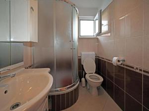 Apartments Mihovilovi - One Bedroom Apartment with Terrace and Pool view