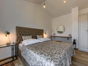 Rustic Villa Perosa With Heating Pool