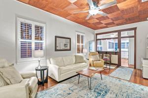 Pelicans Place - 117